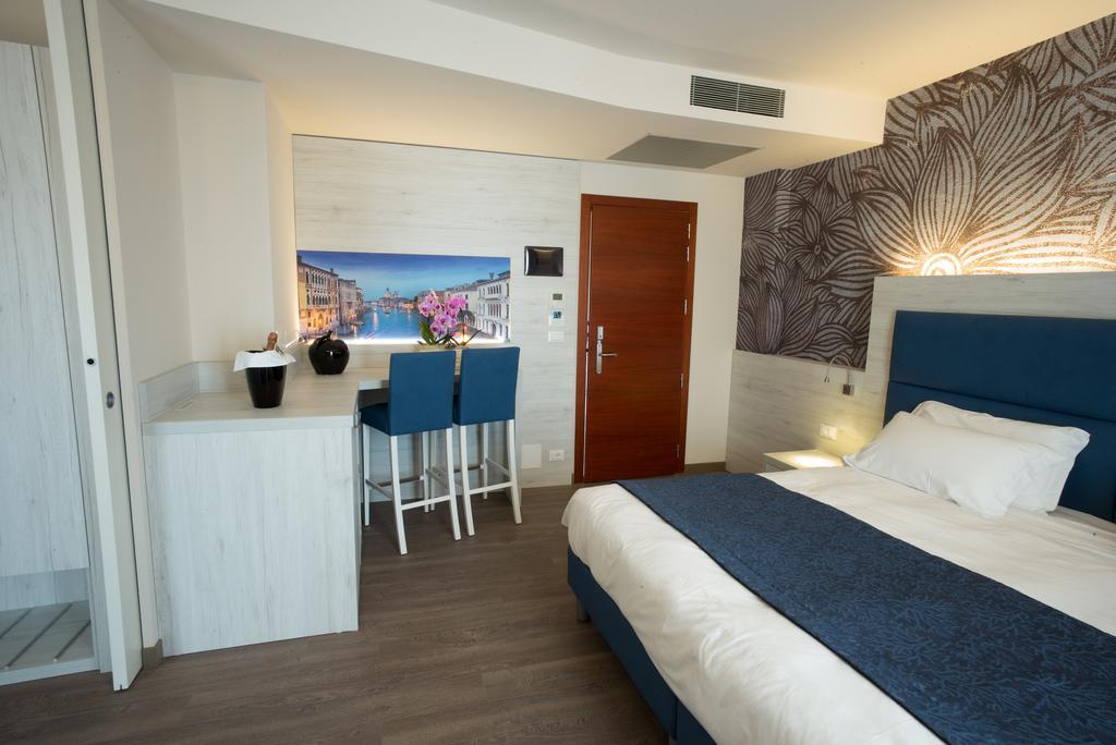 Hotel Cesare Augustus Lido di Jesolo Exterior photo